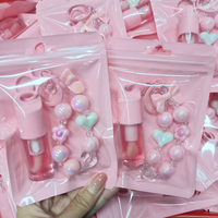 Vegan Hydraterende Lipgloss Leverancier Fruit Tint Olie Aangepaste Logo Schattige Sleutelhanger Lipgloss Private Label Lipgloss met Sleutelring