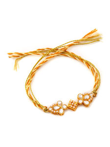 Elegante Brazalete Rakhi en Tono Dorado con Pedrería Kundan para Hermano, Regalo Tradicional Étnico para Raksha Bandhan - Product Image 3