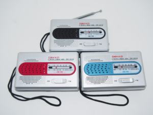 Radio <span class=keywords><strong>FM</strong></span> AM portátil de la mejor calidad con función de reloj para acampar al aire libre y <span class=keywords><strong>escuchar</strong></span> noticias en tiempo real en cualquier momento - Product Image 6