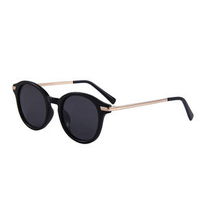 Gafas de Sol Ovaladas para Mujer, Montura Negra, Lentes TAC con Protección UV400, para Viajes, Conducir y Moda - Product Image 2