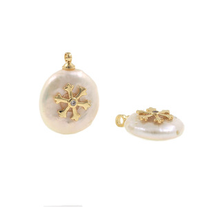 Bouquet de Breloques Perles Baroques Icônes Dorées |   Perles d'eau douce, motifs en laiton plaqué or 18 carats et zircon pour la création de bijoux DIY - Product Image 6