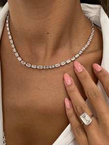 Collier tennis élégant en argent sterling 925 avec moissanite taille émeraude, idéal pour anniversaire, mariage, fête ou comme cadeau pour votre partenaire - Product Image 3