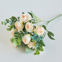 Fleur artificielle Eucalyptus Petite rose Bouquet décoratif pour hôtel Vente en gros