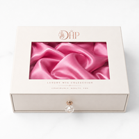 Caja de lujo personalizada con LOGO para pelucas, con ventana, cinta de satén y detalles en lámina dorada, caja de regalo tipo cajón para pelucas de mujer.