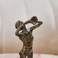 Sculpture de bureau Art Déco en métal vintage, homme souffleur de corne, décoration intérieure pour salon