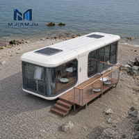 Maison en conteneur d'acier moderne de luxe avec murs en verre panoramiques pour hôtel et usage extérieur