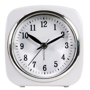 Reloj Despertador Cuadrado Mini de Cuarzo Silencioso Blanco de 3 Pulgadas con Luz Nocturna para Hogar y Oficina - Product Image 2