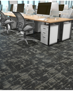 Dalles de moquette en PVC à surface PP faciles à installer en gros pour les sols de bureaux, haute qualité et prix bas - Product Image 2