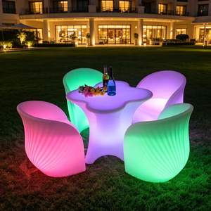 <span class=keywords><strong>Table</strong></span> <span class=keywords><strong>de</strong></span> <span class=keywords><strong>bar</strong></span> rectangulaire moderne avec éclairage LED, chaises en forme <span class=keywords><strong>de</strong></span> fleur <span class=keywords><strong>de</strong></span> prunier, imperméables, durables, adaptées aux hôtels, restaurants, terrasses, bars - Product Image 3