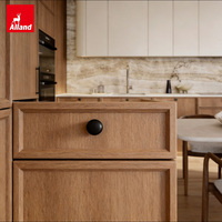 Armoires de cuisine en chêne blanc, style classique, encastrées, neuves et chaleureuses, adaptées aux constructeurs, pour projets résidentiels de villas de luxe
