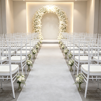 Chaise Chiavari empilable blanche à prix d'usine, structure métallique, chaise de banquet de mariage avec coussin