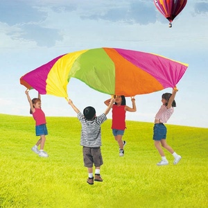 <span class=keywords><strong>Parachute</strong></span> arc-en-ciel personnalisé pour enfants avec 8 poignées pour <span class=keywords><strong>le</strong></span> <span class=keywords><strong>jeu</strong></span> d'activités Team Building - Product Image 3