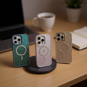 Custodia Magnetica per iPhone 15 con Effetto Diamante Iridiscente - Product Image 3