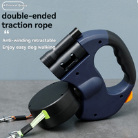 Laisse double rétractable pour chien avec lumière LED et système anti-emmêlement à 360° pour deux animaux de compagnie de petite et moyenne taille