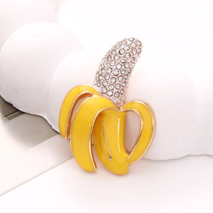 Creative New Rhinestone Zinc Alloy Banana Accessories, Phone Case Stickers &amp; <strong>Crocs</strong> Charms DIY Jewelry Parts - Product Image 6