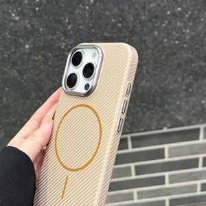 Funda Magnética Delgada de Fibra de Carbono para iPhone 17 Pro Max, Funda Protectora Anti-Caídas para Apple 16, Todo Incluido, 15 - Product Image 4