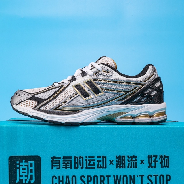 Wholesale Y2K Style Mesh Running Sneakers, Men's Breathable Cushion Retro Sports Shoes Silver Black Gold