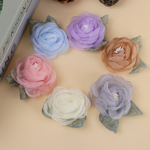 Flores 3D con Detalles de Malla y Hojas de 5.5cm, Tejidas a Mano, Accesorios para el Cabello, Decoraciones para Ropa - Product Image 1