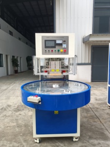 Genouillères de <span class=keywords><strong>rotule</strong></span> en cuir nylon orthèse Machine de soudage à haute fréquence pour genouillères condition nouveau - Product Image 2