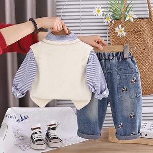 Nouvelle version coréenne : Ensemble décontracté trois pièces pour enfants, motif dessin animé, vêtements de printemps pour garçons, gilet brodé avec lettres et manches longues - Product Image 4
