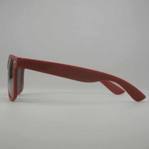 Gafas de sol UV400 a la moda para hombre, gafas de montura verde con revestimiento de goma, gafas de conducción negras con opciones de amarillo, morado y azul - Product Image 3