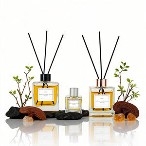 Bouteille en <span class=keywords><strong>verre</strong></span> carrée transparente de haute qualité 50ml 100ml 150ml 200ml vide pour huiles essentielles d'aromathérapie et diffuseurs à bâtonnets pour la maison - Product Image 6