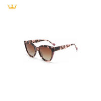 Nouvelle Arrivée Lunettes de Soleil Tendance Dégradées avec Verres TAC Protection UV400 Légères pour Usage Quotidien Unisexe Monture Œil de Chat Pleine Monture Carrée