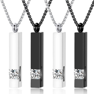 Kalung Guci Perhiasan Kremasi Abu Baja Tahan Karat untuk Wanita Pria - Product Image 1