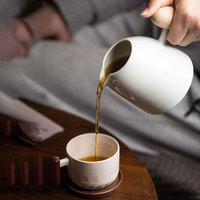 Design moderne Tasses à café mignonnes Pot de partage créatif Ensemble de cafetière infusé à la main Ensemble de café goutte à goutte en céramique de haute qualité
