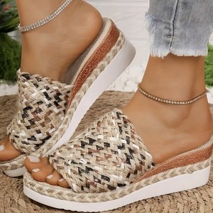 Nouvelles mules <span class=keywords><strong>compensées</strong></span> tissées colorées pour <span class=keywords><strong>femme</strong></span>, collection été 2025 - Sandales décontractées à semelle épaisse et bout ouvert, style espadrille, pour la plage - Product Image 2