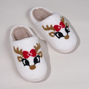 Pantoufles de Noël Mignonnes en Peluche Renne Chaussons Maison Confortables Animaux en Peluche Chaussures d'Intérieur Douillettes - Product Image 3