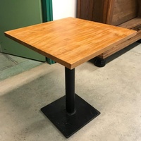 Table de bistrot en bois avec piétement métallique pour café, restaurant, commerce et industrie – Vente en gros