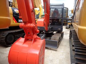 Oferta Especial: Excavadora de Ruedas Usada Doosan DH55 de 5 Toneladas, Modelo 2016, Alta Eficiencia, con Componente de Bomba Principal, Importada de Japón - Product Image 4