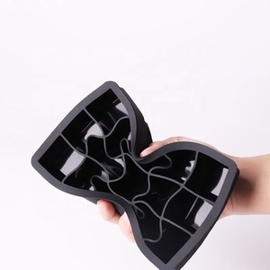Molde de silicona al por mayor para congelador, bandejas apilables para hacer hielo con tapas, moldes redondos 3D para cubitos de hielo para cócteles y bourbon - Product Image 5