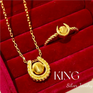 Conjunto de Collar y Anillo de Herradura King Silver Jewelry, Plata de Ley S925, Chapado en Oro, Unisex, Regalo de Moda - Product Image 1