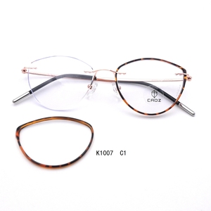 แว่นตา K1007 กรอบโลหะเมมโมรี่ น้ำหนักเบา ทนทาน ทันสมัย ดีไซน์ยืดหยุ่นเพื่อความสบาย - Product Image 4