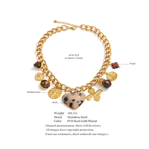 Collana JINYOU 577 Vintage con Ciondolo a Cuore con Stampa Leopardata Placcato Oro 18K, in Acciaio Inossidabile e Resina di Legno - Product Image 6