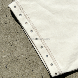 เสื้อยืดผู้ชายทรงบ็อกซี่ พิมพ์ลายกราฟิกโลโก้ยาง 3 มิติ แบบ OEM สั่งทำได้ คอกลม สไตล์สตรีทแวร์ แขนสั้น ผ้าหนา - Product Image 3