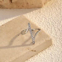 Bague polyvalente plaquée or pour femme, motif vague dorée, minimaliste et subtilement luxueuse, best-seller transfrontalier