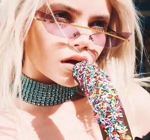 Ins <span class=keywords><strong>occhiali</strong></span> <span class=keywords><strong>da</strong></span> <span class=keywords><strong>sole</strong></span> <span class=keywords><strong>da</strong></span> uomo alla moda più nuovi <span class=keywords><strong>occhiali</strong></span> <span class=keywords><strong>da</strong></span> <span class=keywords><strong>sole</strong></span> <span class=keywords><strong>da</strong></span> <span class=keywords><strong>donna</strong></span> vintage in metallo retrò con occhi di gatto punk piccoli - Product Image 5