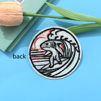 Patchs brodés requin surfeur très demandés - Style badge rond, autocollants décoratifs en tissu pour vêtements