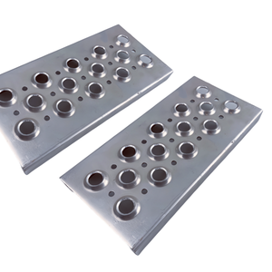 Interblocco reticolo di sicurezza plancia in metallo impugnatura con montante mezzanino Decking con finitura a trama semplice taglio traforato lavorato - Product Image 1