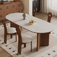 Table à manger ovale de luxe en bois massif de style ferme moderne avec plateau en pierre frittée, écologique et durable pour la maison ou l'hôtel