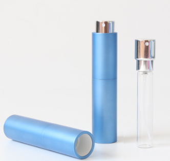 ขวดน้ำหอมสีฟ้า