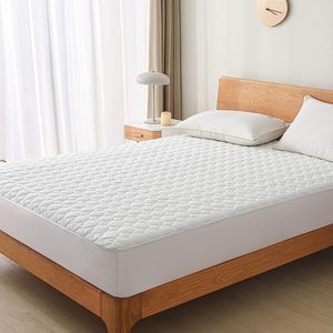 Esnek Cepli, Makinede Yıkanabilir, Su Geçirmez Yatak Örtüsü, Jakarlı Yatak Koruyucu - Product Image 1