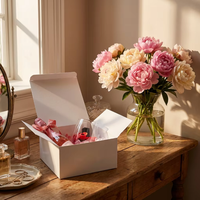 Boîte cadeau carrée blanche en carton ondulé avec couvercle, doublée d'éponge, facile à assembler, 8 pouces, biodégradable, robuste, pour faveurs de mariage