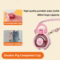 Vente en gros de bols portables pour animaux de compagnie Mangeoires Grande capacité Pliable Chien Tasse à eau extérieure Promenades en plastique Distributeur transfrontalier