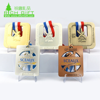 Médaillon de récompense sportive marathon en métal personnalisé Porte-médaille de sport de football Médailles de volleyball
