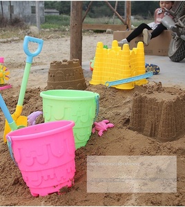 Ensemble de jouets de plage : seau, arrosoir, pelle, bêche, moules à sable – Jouet de plage extérieur coloré, multi-styles, portable, seau à sable pour bébé - Product Image 5