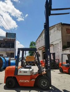 Heli K30 Chariot élévateur diesel de 3 tonnes Mini chariot élévateur d'occasion 2012 Modèle 4X4 AWD Garantie 1 an à vendre - Product Image 3